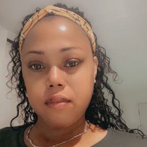 Meet your Posher, Neisha